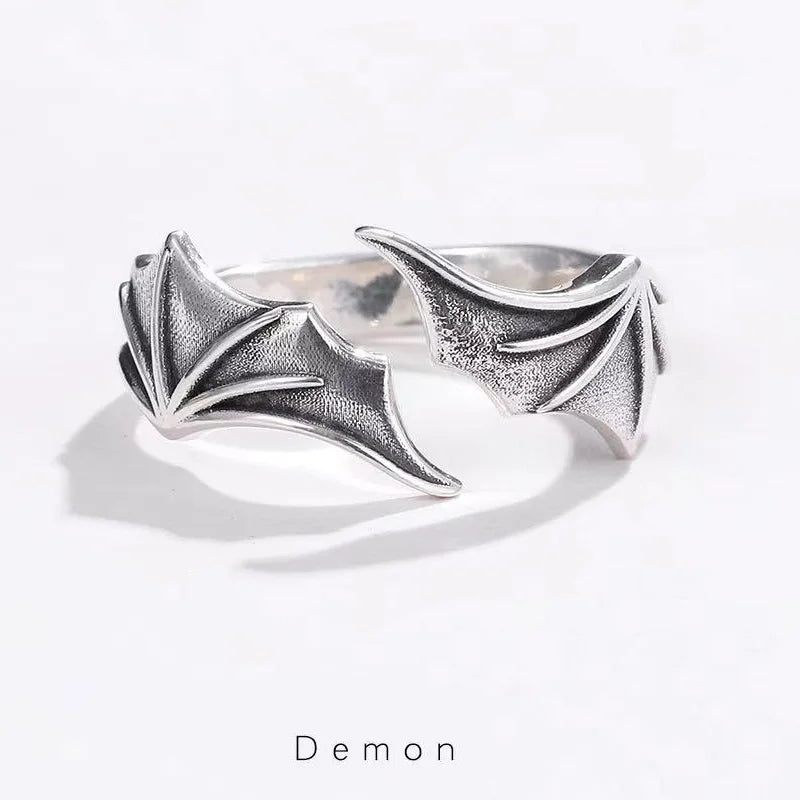 Eternal Wings Vintage Ring – Unisex Statement Jewelry